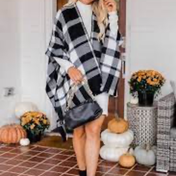 PINK LILY BEHIND THE SCENES BLACK/WHITE PLAID PONCHO - Picture 2 of 5